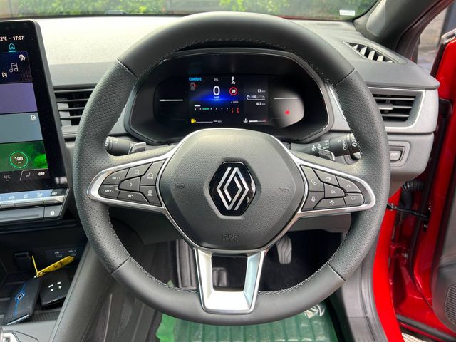 Image for 2026 Renault Captur 1.3 TCE HYBRID AUTO ** DELIVERY MILEAGE ** // APPLE CARPLAY/ANDROID AUTO // REVERSE CAMERA // DIGITAL CLIMATE CONTROL 