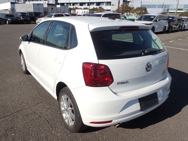 Image for 2017 Volkswagen Polo 1.2 TSI HIGHLINE PRO PETROL AUTOMATIC // PARK ASSIST // REVERSING CAMERA // PRO MEDIA PACK // IDEAL STARTER CAR // IMMACULATE EXAMPLE // AA APPROVED DEALER 2026
