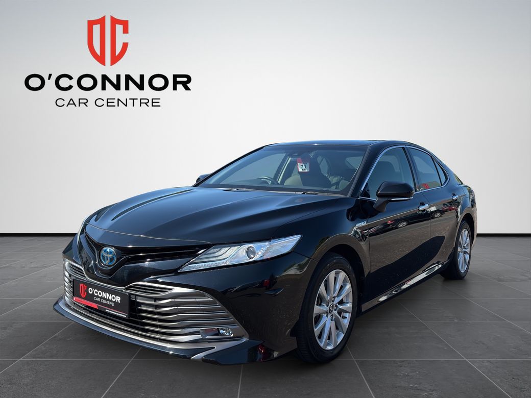 Image for 2018 Toyota Camry Executive looks, hybrid savings. because you really can have both.