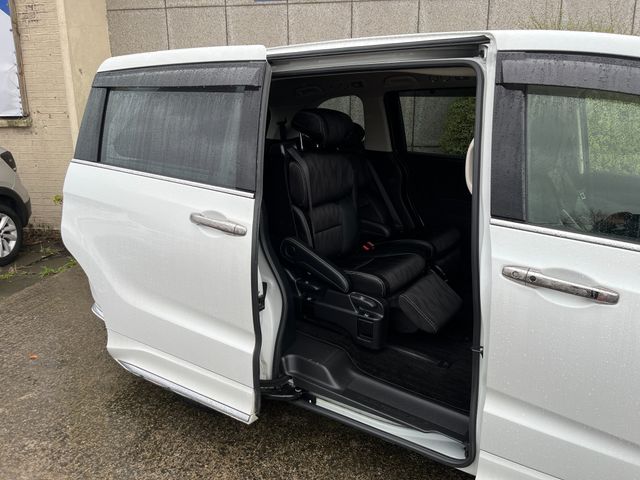 Image for 2020 Honda Odyssey ABSOLUTE 7 SEATER HYBRID AUTOMATIC 2.0 PETROL //HEATED SEATS//ELECTRIC SLIDING REAR DOORS//360 PARKING CAMERAS// 