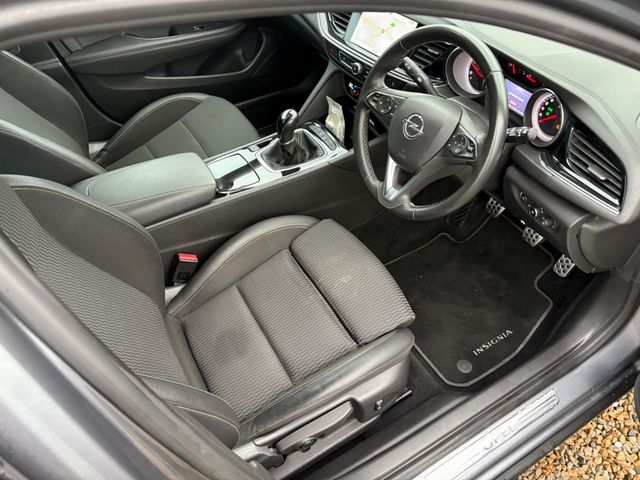 Image for 2018 Opel Insignia 1.6 CDTi 136 SRi Sports Tourer 