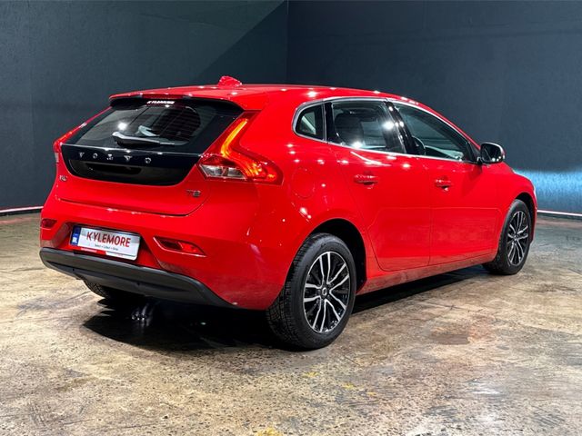 Image for 2019 Volvo V40 T2 KINETIC EDITION - FACTORY ALLOYS - CRUISE CONTROL - REAR CAMERA - PUSH BUTTON START/STOP