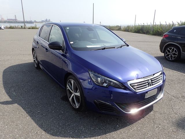Image for 2017 Peugeot 308 GT 2.0 HDI DIESEL 180 BHP AUTOMATIC // GENUINE GT TOP SPEC CAR // GT SUEDE SPORTS BUCKET SEATS // REVERSING CAMERA // GT FLAT BOTTOM SPORTS STEERING WHEEL