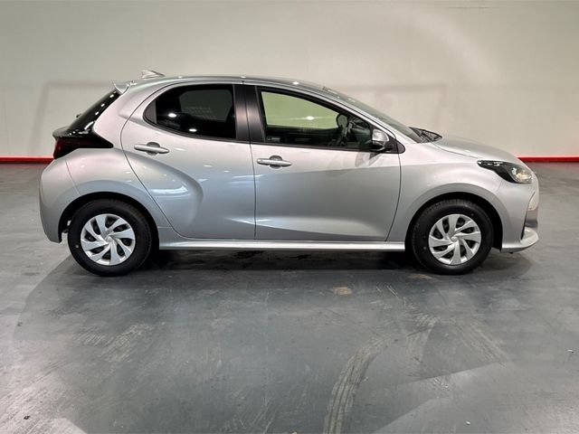 Image for 2024 Toyota Yaris 1.5 HYBRID AUTOMATIC - CRUISE CONTROL - REAR CAMERA - A/C HEATING CONTROLS