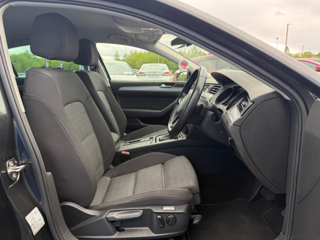 Image for 2021 Volkswagen Passat Business 2.0tdi Automatic * REVERSING CAMERA / APPLE CAR PLAY * 