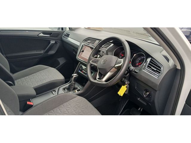 Image for 2024 Volkswagen Tiguan LIFE 2.0TDI DSG 150HP **REAR VIEW CAMERA, APP CONNECT, ADAPTIVE CRUISE CONTROL**