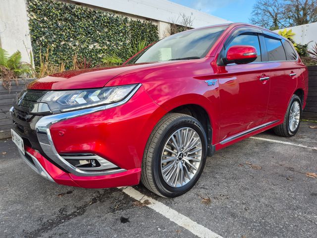 Image for 2021 Mitsubishi Outlander 2.5 PHEV / EXCEED TOP SPEC / LOW MILEAGE / TAX €160