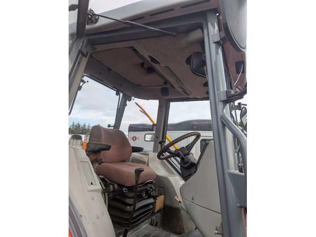 Image for 1998 Massey Ferguson 4245 