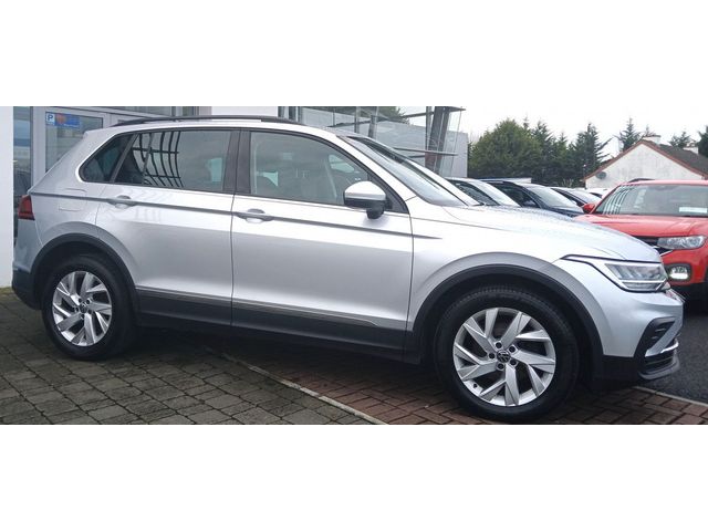 Image for 2023 Volkswagen Tiguan Life 2.0 TDI 122HP **REAR VIEW CAMERA, APP CONNECT, BLUETOOTH**