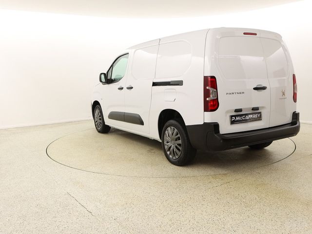 Image for 2022 Peugeot Partner 