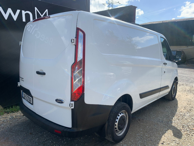 Image for 2021 Ford Transit Custom 2.0 TDCI 105 PS SWB VAN // PRICE EXCL. VAT // 04/26 CVRT // ONE OWNER // FULL SERVICE HISTORY // 