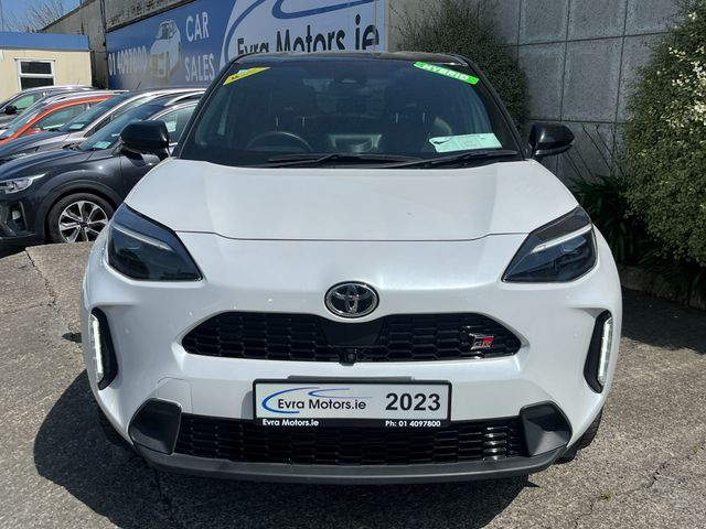 Image for 2023 Toyota Yaris Cross GR SPORT HYBRID AUTOMATIC 1.5 PETROL //LOW MILES//360 PARKING CAMERAS//KEYLESS ENTRY//ADAPTIVE CRUISE CONTROL//