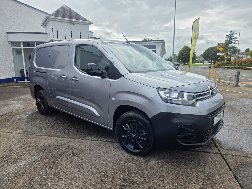 Image for 2022 Citroen Berlingo 950 DRIVER PRO XL BLUEHDI