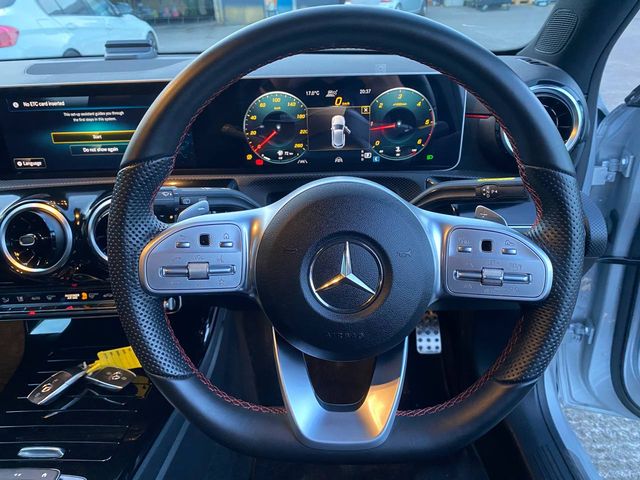 Image for 2019 Mercedes-Benz A Class A200d AMG-LINE PREMIUM + ** VERY LOW MILEAGE ** // FULL SERVICE HISTORY // VIRTUAL COCKPIT // BLUETOOTH MUSIC 