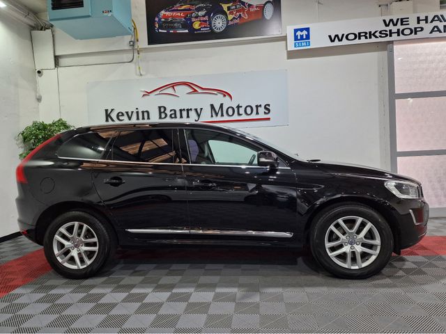 Image for 2017 Volvo XC60 2.0 D4 SE LUX NAV 190BHP AUTOMATIC **TOP SPEC / ACTIVE BENDING HEADLIGHTS / CRUISE CONTROL / FULL BLACK LEATHER / HEATED FRONT SEATS / KEYLESS ENTRY / SAT NAV / FULL VOLVO SERVICE RECORD**