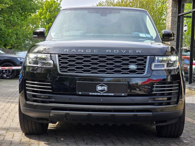 Image for 2018 Land Rover Range Rover 3.0 TDV6 AUTOBIOGRAPHY. HUGE SPEC. FINANCE ARRANGED. SIMI. AA APPROVED.