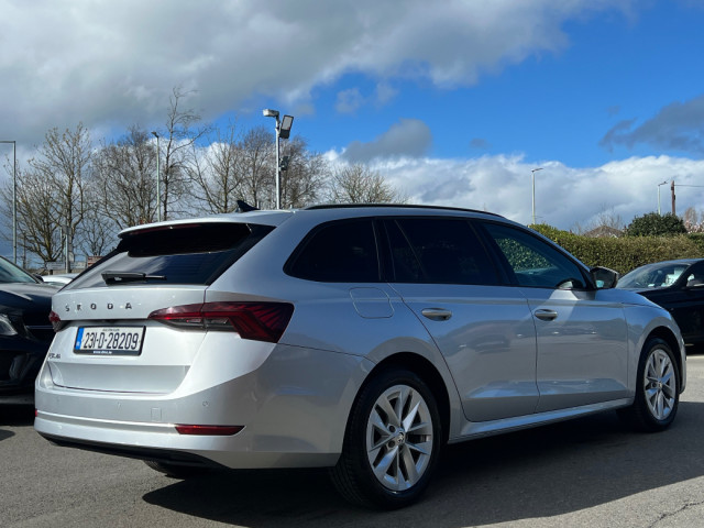 Image for 2023 Skoda Octavia COMBI AMBITION 2.0TDI 115HP *IRISH CAR*