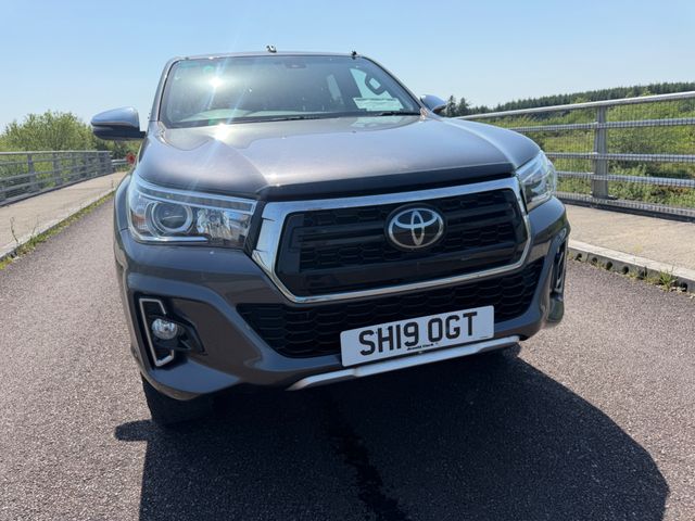 Image for 2019 Toyota Hilux INVICIBLE X 4WD D-4D DCB