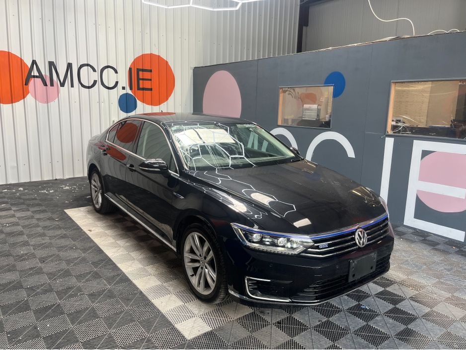 Image for 2016 Volkswagen Passat PASSAT GTE 1.4 PETROL HYBRID / 54k KMs / HEATED SEATS , REVERSE CAMERA , ADAPTIVE CRUISE & MORE