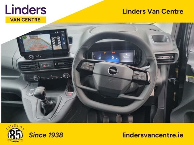 Image for 2025 Opel Combo 252 MWB SPORTIVE 0KMS DEMO 