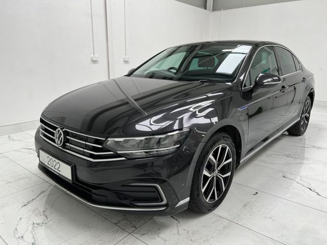 Image for 2022 Volkswagen Passat 