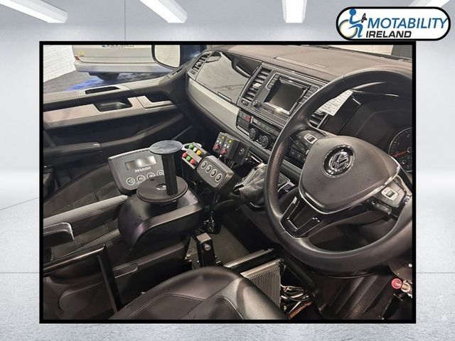 Image for 2020 Volkswagen Caravelle Drive From Wheelchair/Upfront Passenger Spacedrive