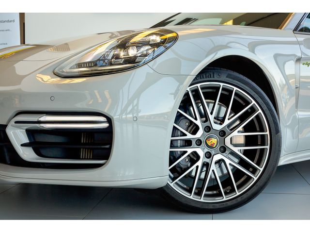 Image for 2023 Porsche Panamera 4 PLATINUM EDITION PDK