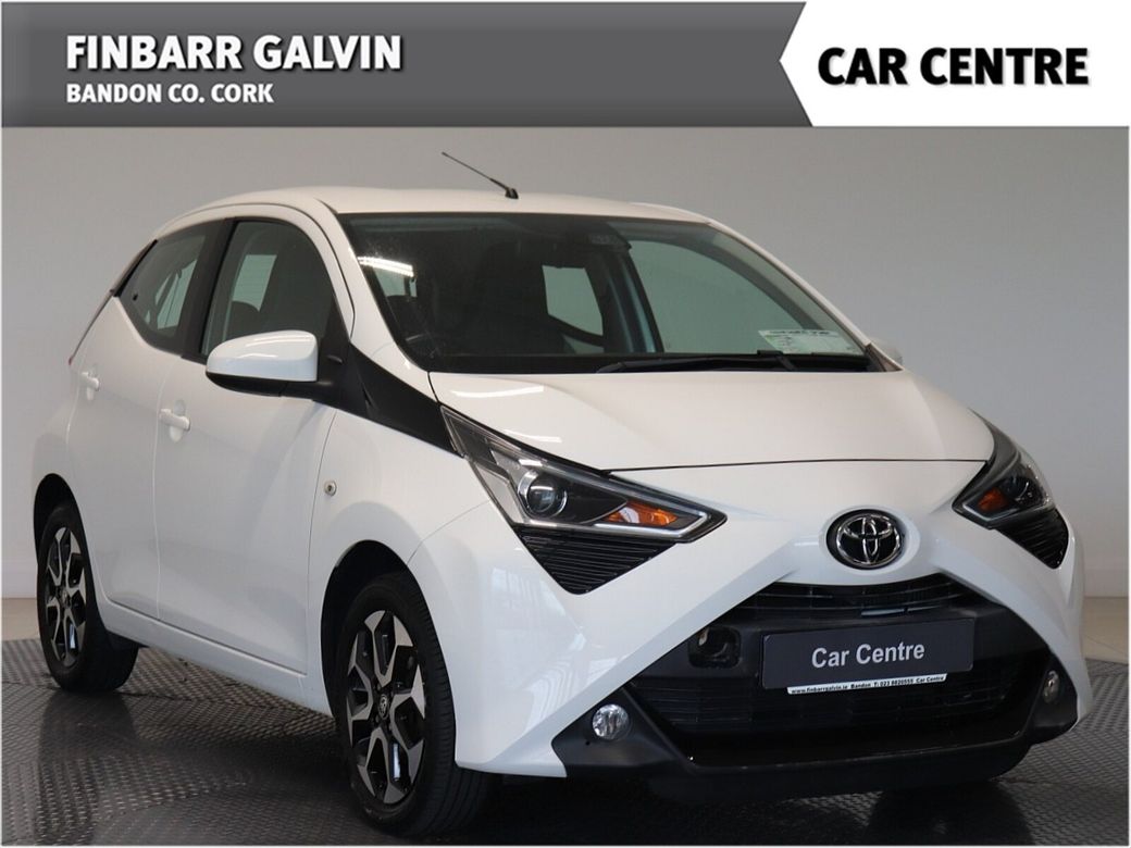 Image for 2021 Toyota Aygo 1.0 VVT-i x-play Smartphone