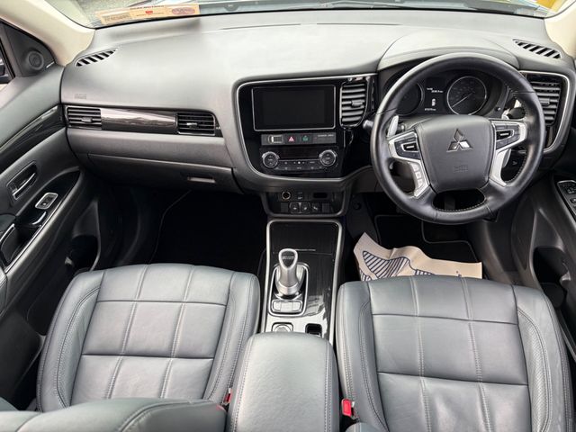 Image for 2018 Mitsubishi Outlander 2018 MITSUBISHI OUTLANDER 2.0 PHEV LEATHER