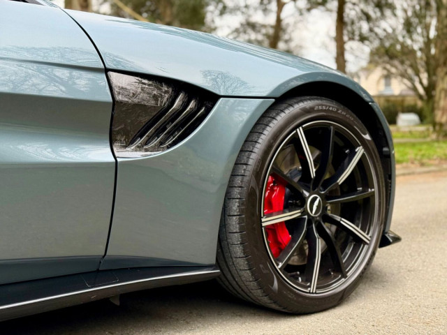 Image for 2019 Aston Martin Vantage Aston Martin Vantage Forged carbon extras 4.0 V8