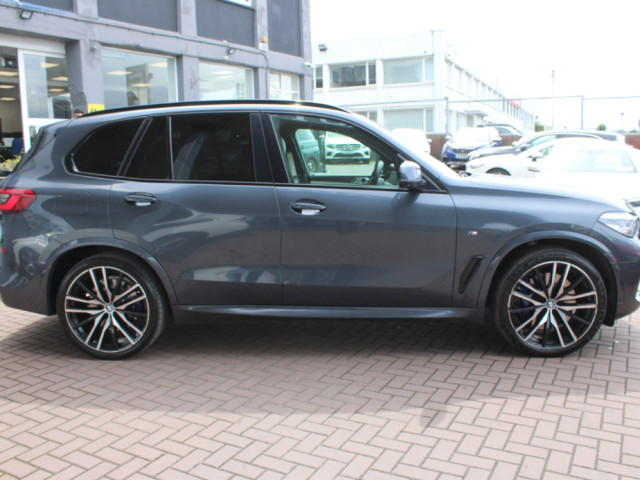 Image for 2019 BMW X5 XDRIVE 30D M-SPORT 5DR ESTATE AUTO // REVERSING CAMERA // ELECTRIC MEMORY SEATS // BUY WITH CONFIDENCE AA AND SIMI APPROVED DEALER 2025 // FINANCE ARRANGED // ALL TRADE INS 