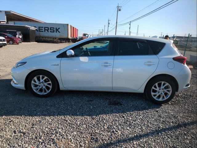 Image for 2016 Toyota Auris Hybrid