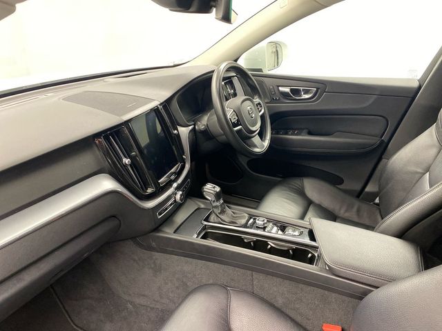 Image for 2020 Volvo XC60 D4 (190hp) Momentum Pro Auto