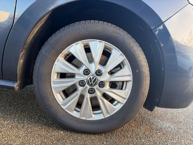 Image for 2024 Volkswagen Multivan LIFE 1.4TSI PHEV 218HP AUTO