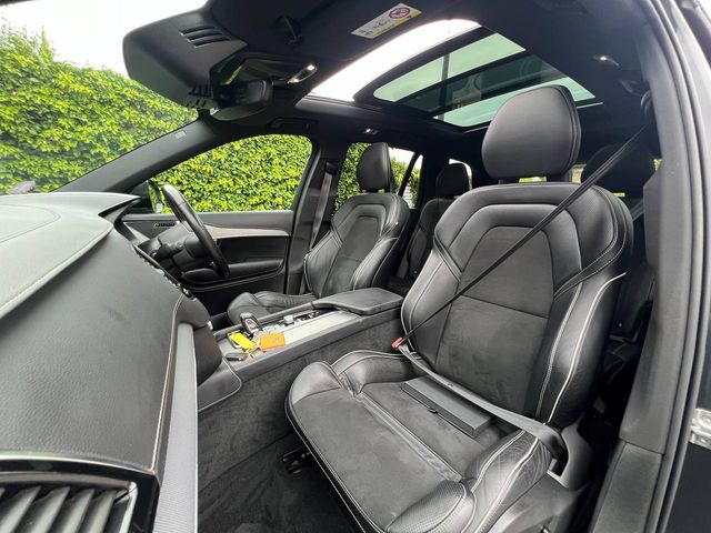 Image for 2021 Volvo XC90 R-DESIGN T8 RECHARGE AWD 7-SEATER 2.0 HYBRID // OPENING PAN ROOF // 4 HEATED SEATS // APPLE CARPLAY/ANDROID AUTO