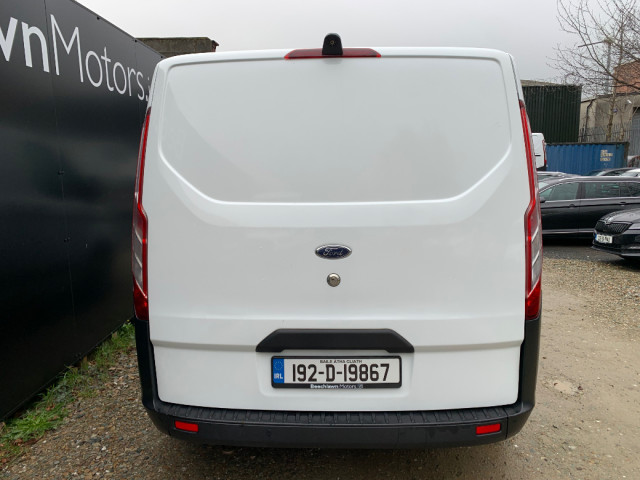 Image for 2019 Ford Transit Custom 2.0 TDCI 130 PS SWB // PRICE EXCL. VAT // ONE OWNER VAN // FULL DOCUMENTED SERVICE HISTORY // 08/26 CVRT // 