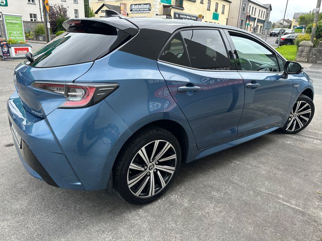 Image for 2021 Toyota Corolla 1.8 Petrol Hybrid Luna Sport 