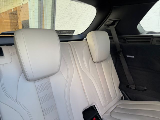 Image for 2020 BMW X5 7 Seater Xdrive30d M Sport - CARBON BLACK OVER CREAM - PAN ROOF 