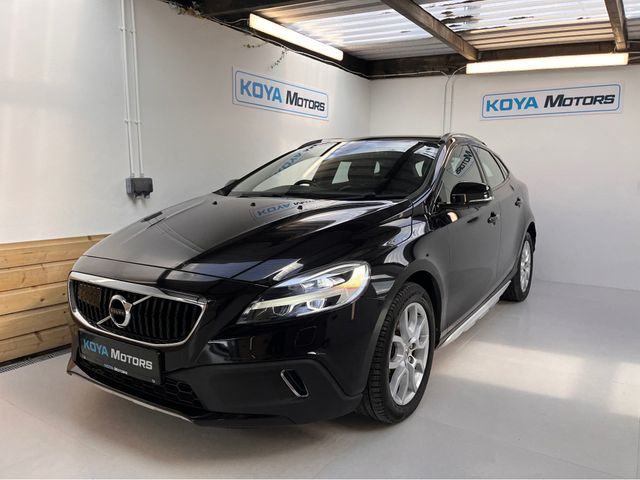 Image for 2018 Volvo V40 2.0 D4 CROSS COUNTRY SE LUXURY DIESEL 190 BHP AUTOMATIC // FULL LEATHER ELECTRIC SEATS // REVERSING CAMERA // CRUISE CONTROL // LANE ASSIST // COLLISION WARNING SYSTEM // TOP SPEC
