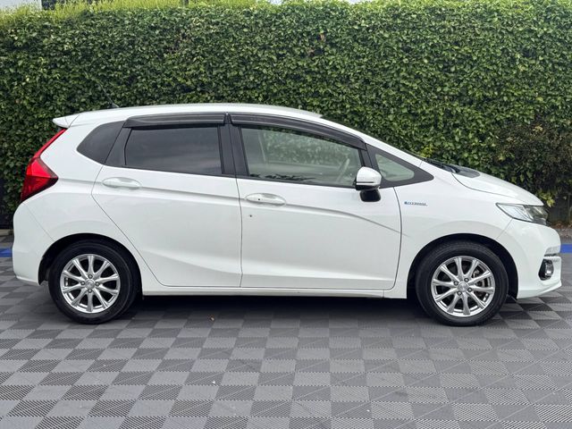 Image for 2019 Honda Fit L-PACKAGE 1.5 HYBRID AUTO // HALF LEATHER SEATS // REVERSE CAMERA // DIGITAL CLIMATE CONTROL