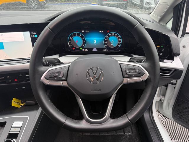 Image for 2024 Volkswagen Golf 1.0 eTSI // APPLE CARPLAY/ANDROID AUTO // DIAMOND CUT ALLOYS // DIGITAL CLUSTER