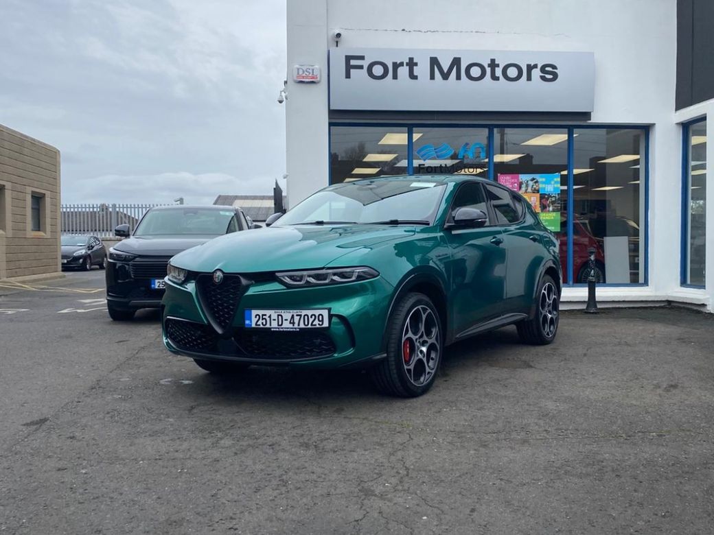 Image for 2025 Alfa Romeo Tonale Veloce 1.3i (280bhp) Phev Q4 , Plug-in Hybrid , All-Wheel-Drive