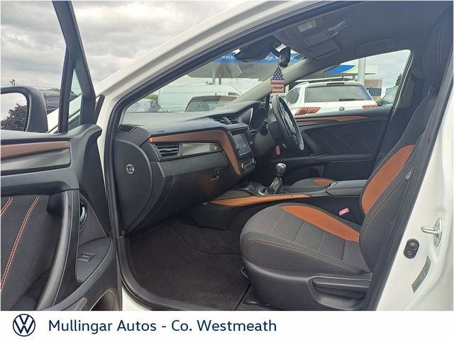 Image for 2017 Toyota Avensis 1.6 D-4D Luna Navi Saloon