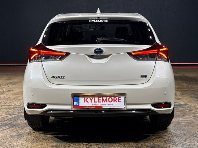Image for 2018 Toyota Auris 1.8 HYBRID AUTOMATIC - A/C HEATING CONTROLS - REVERSE CAMERA