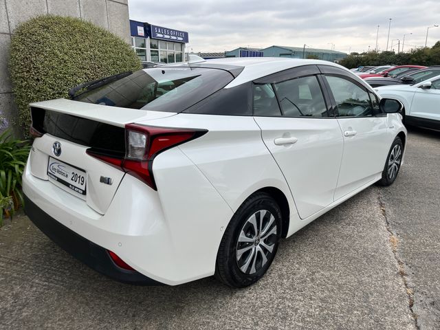 Image for 2019 Toyota Prius HYBRID AUTOMATIC 1.8 PETROL //HIGH SPEC// ELECTRIC DRIVERS SEAT//HEAD UP DISPLAY//KEYLESS ENTRY//