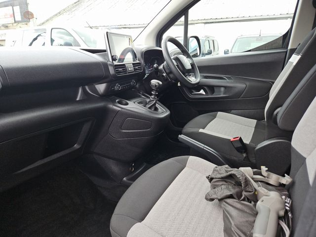 Image for 2023 Citroen Berlingo Multispace Wheelchair Access Taxi Spec