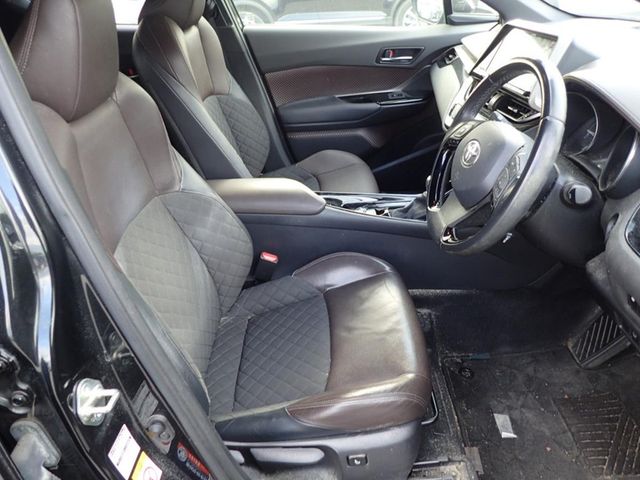 Image for 2018 Toyota C-HR 182 G LEATHER SEATS