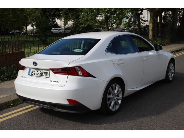 Image for 2015 Lexus IS 300h Advance
