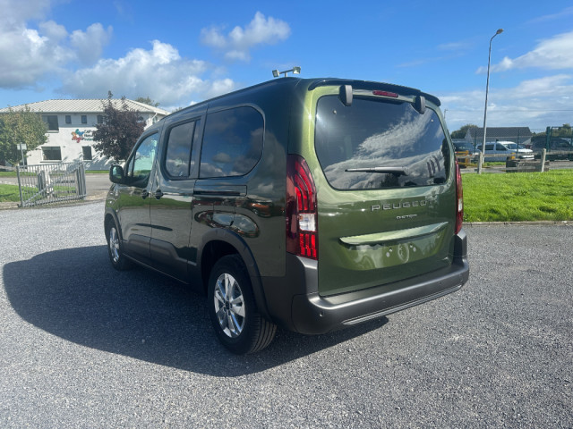 Image for 2026 Peugeot Rifter Wheelchair Accessible