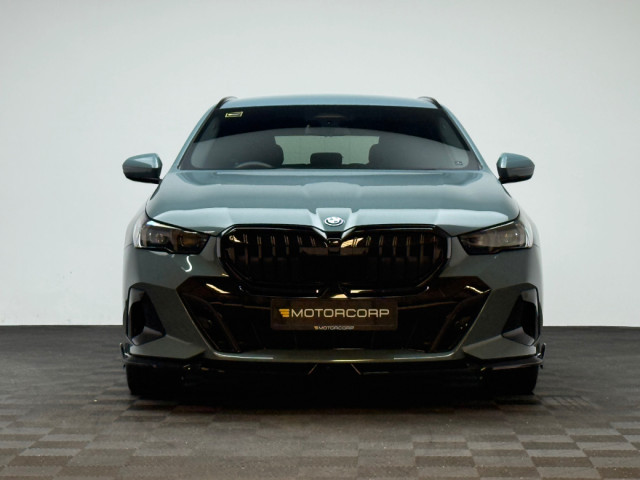 Image for 2025 BMW 5 Series 530E M SPORT TOURING